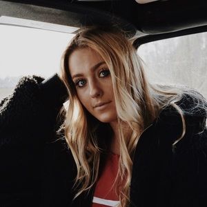 Meet your Posher, Lexi